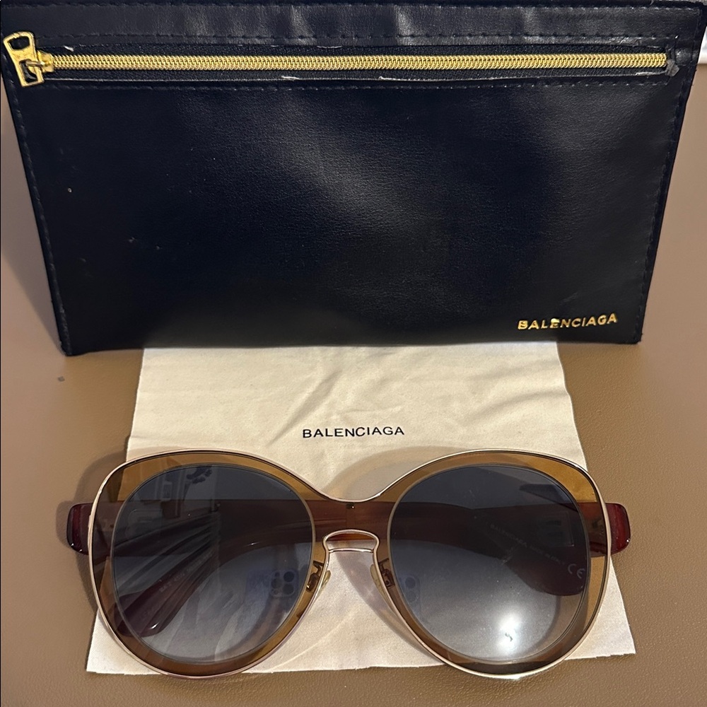Balenciaga BA2 Sunglasses in color 20T